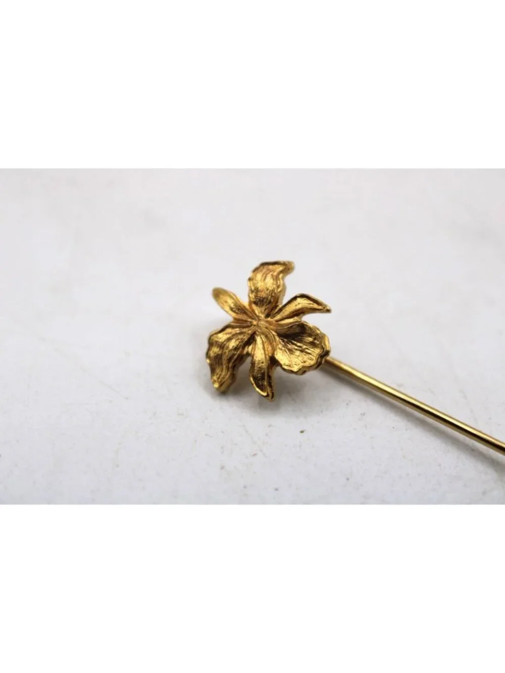 Vintage Gold Tone Lotus Flower Lapel Stick Pin Romantic MCM Hat, Scarf or Ties